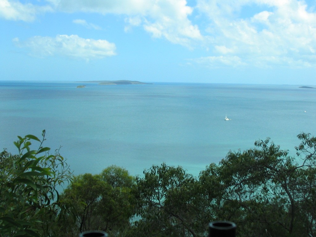 Looking back to the mainland from Fraser Island © SW